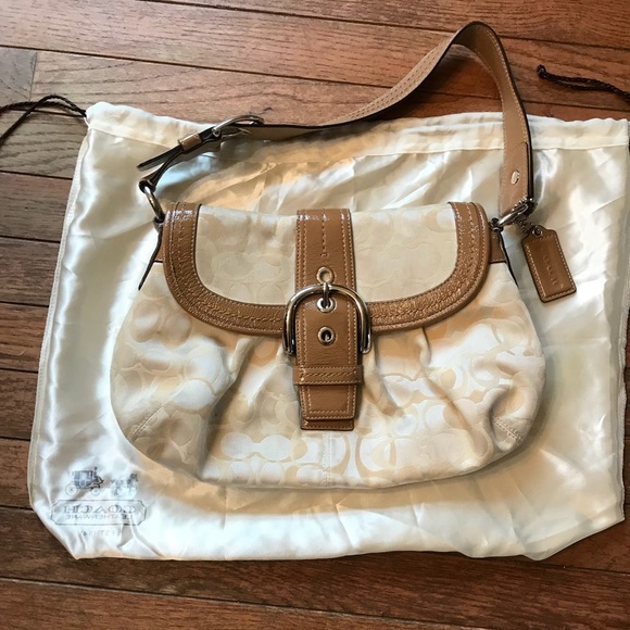 Coach hand bag - Picture 1 of 3